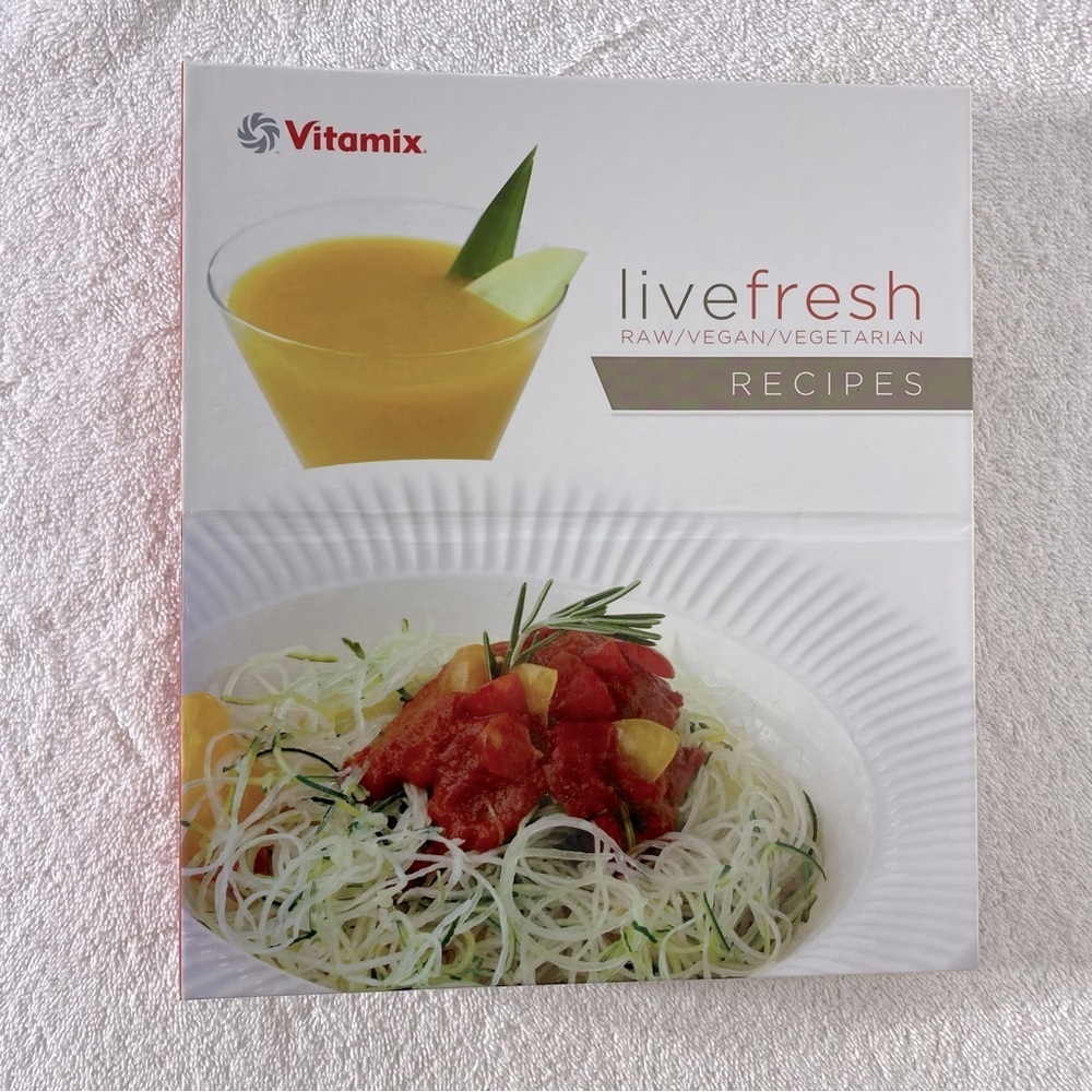 5/$35 Vitamin LiveFresh Raw Vegan Vegetarian recipients Cookbook